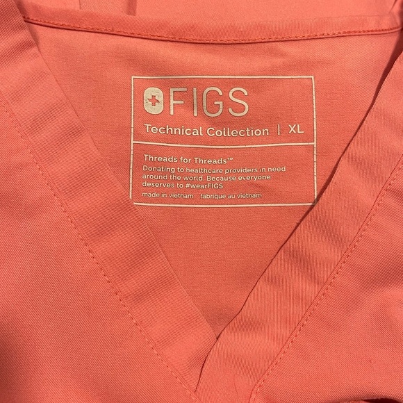 Figs Neon Pink Catarina One-Pocket Scrub Top XL - Picture 4 of 4